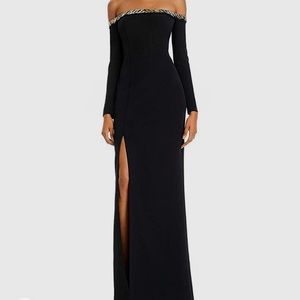 Aidan Mattox size 6. Stunning off shoulder evening gown. New never worn.